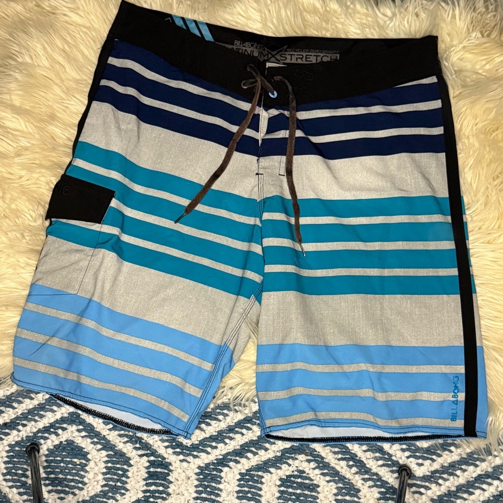Billabong- board shorts Recycler series